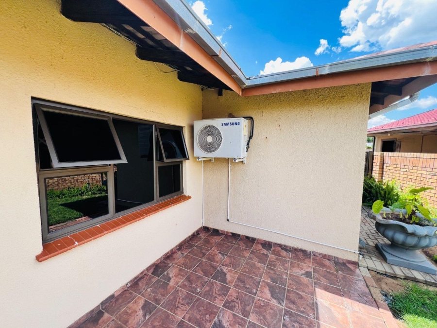 3 Bedroom Property for Sale in Mmabatho North West